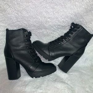 Steve Madden Laurie Combat Boot